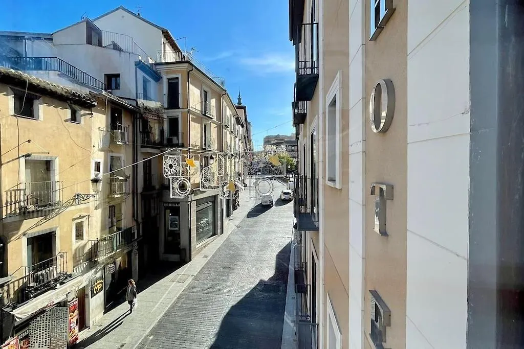 トレドAmplio Piso En Centro Historico.アパートメント アパート トレド
